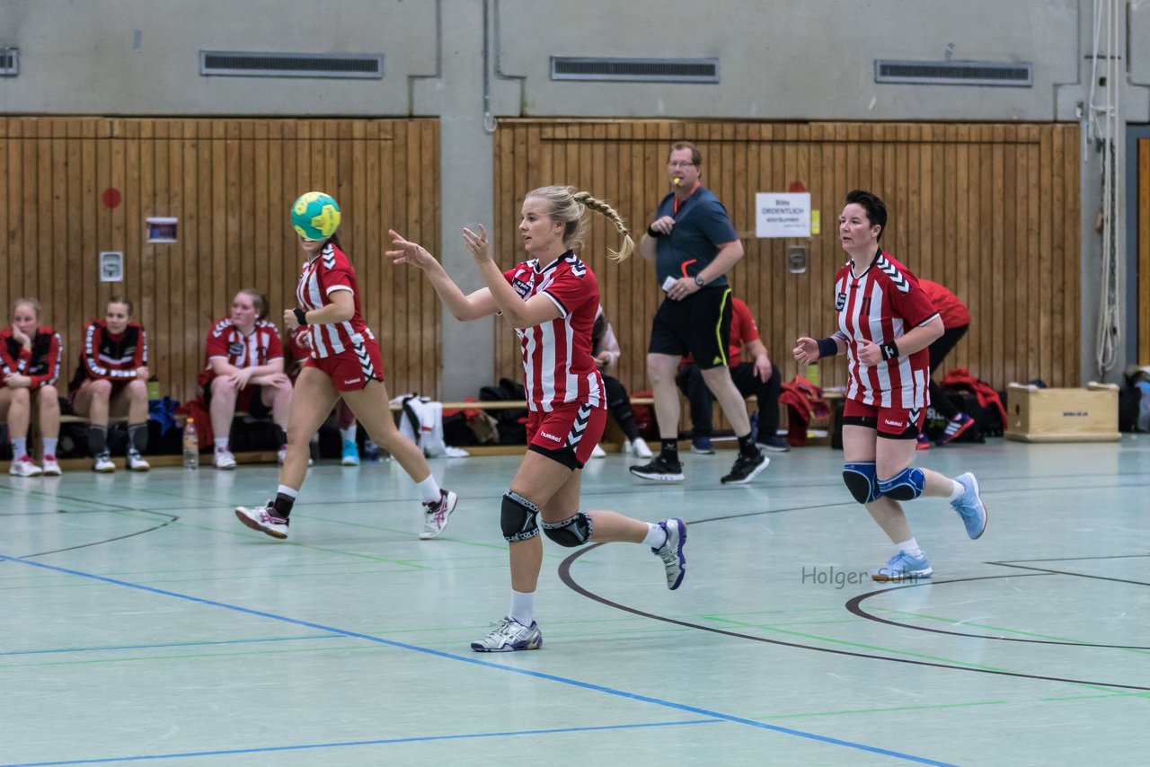 Bild 146 - Frauen Bramstedter TS - TSV Wattenbek 2 : Ergebnis: 20:24